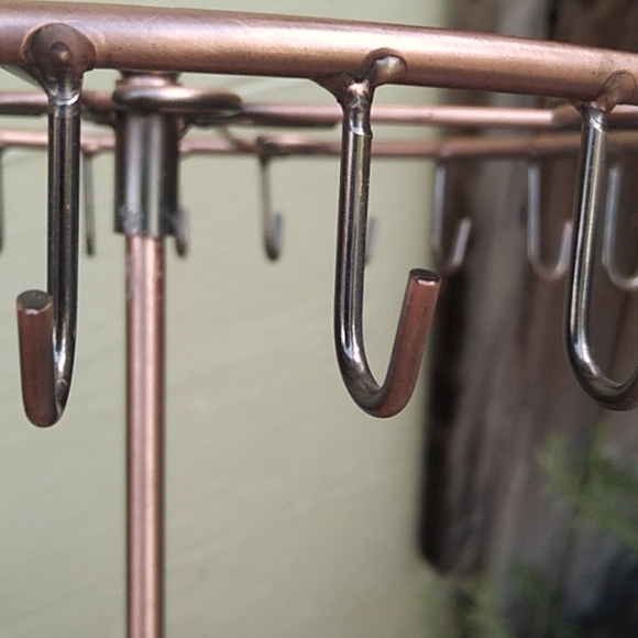 Copper Colored Jewerlyholder - Picture 5 of 8